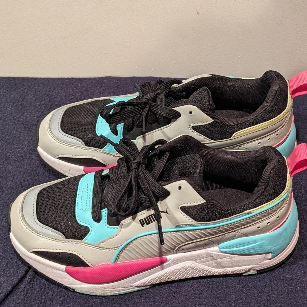 Puma Sneakers